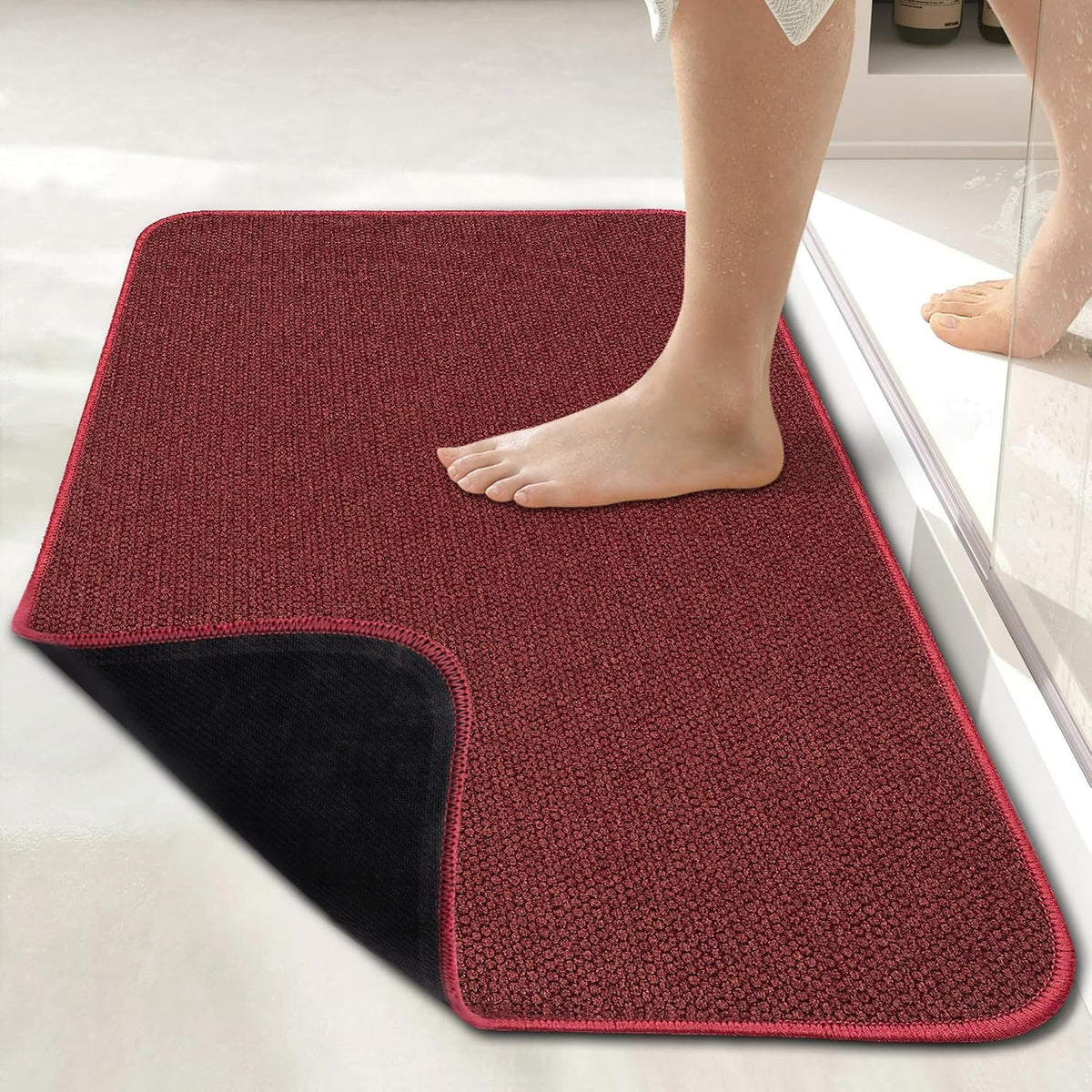 Burgundy textured bathroom floor mat