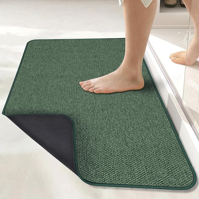 Green textured bathroom floor mat